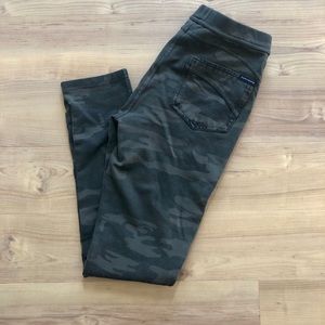 Sanctuary faux back pocket camo leggings